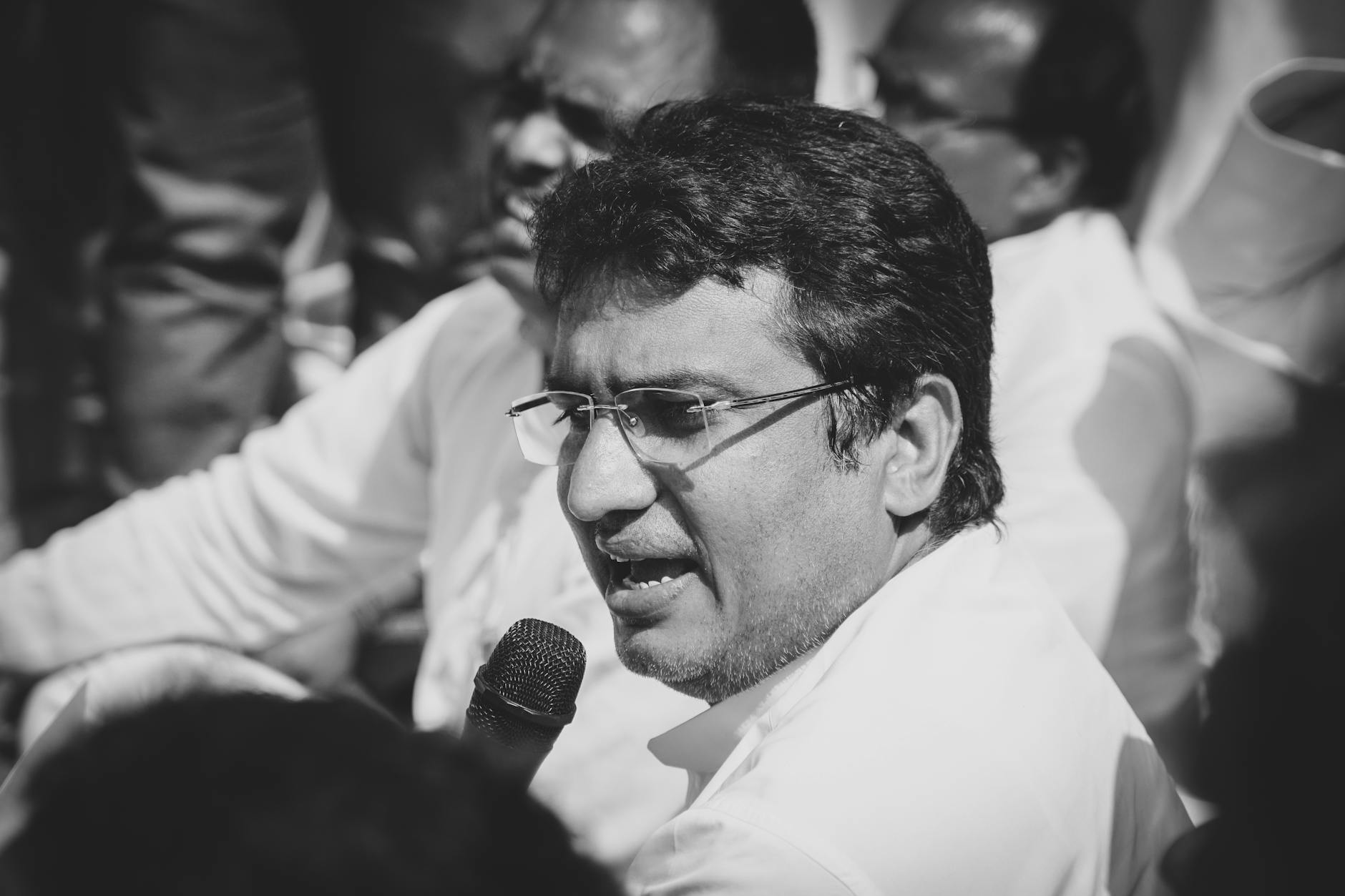 Hikâye: Moderatör Günlüğü — 30 Gün, 10.000 Mesaj ve Bir Küçük Ligin İnşası