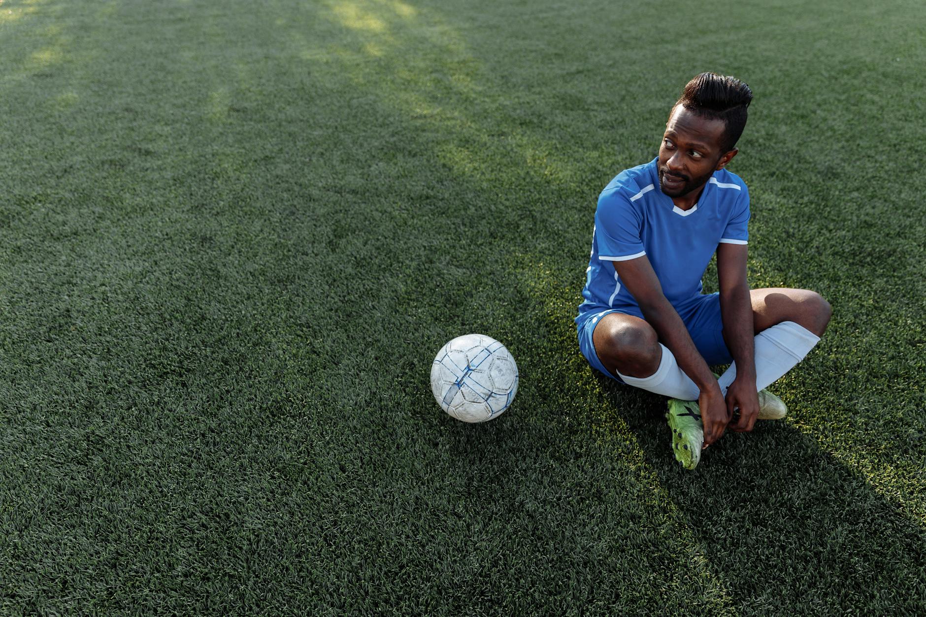 Forma Renkleri ve Zafer: 7.000 Maç Verisiyle Takım Renginin Performans, Hakem Algısı ve Yayın İzlenimine Etkisi (Analiz)