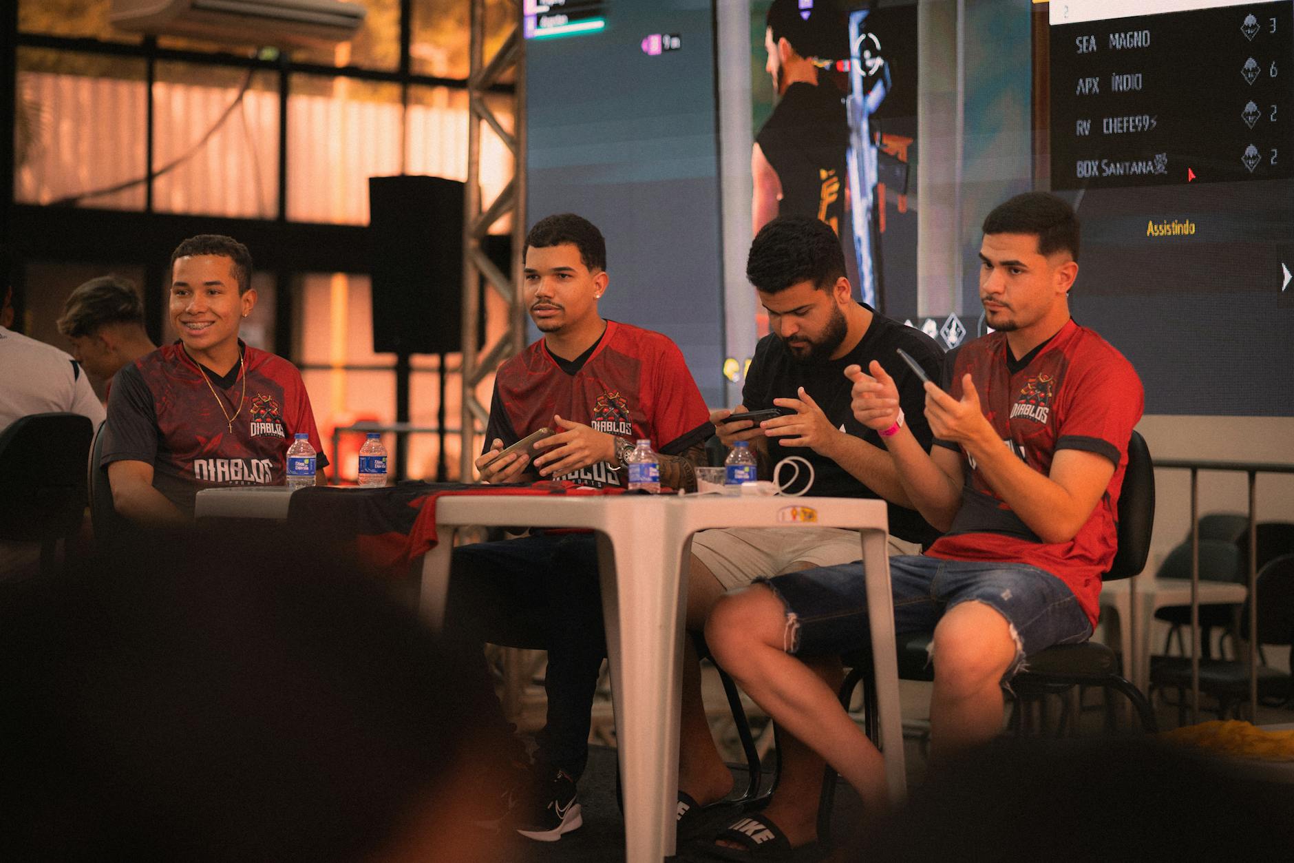 Telefonla Turnuva Fotoğrafçılığı: 11 Kompozisyon ve Zamanlama Hilesi — Sosyal Medyada Viral Olacak Kareler