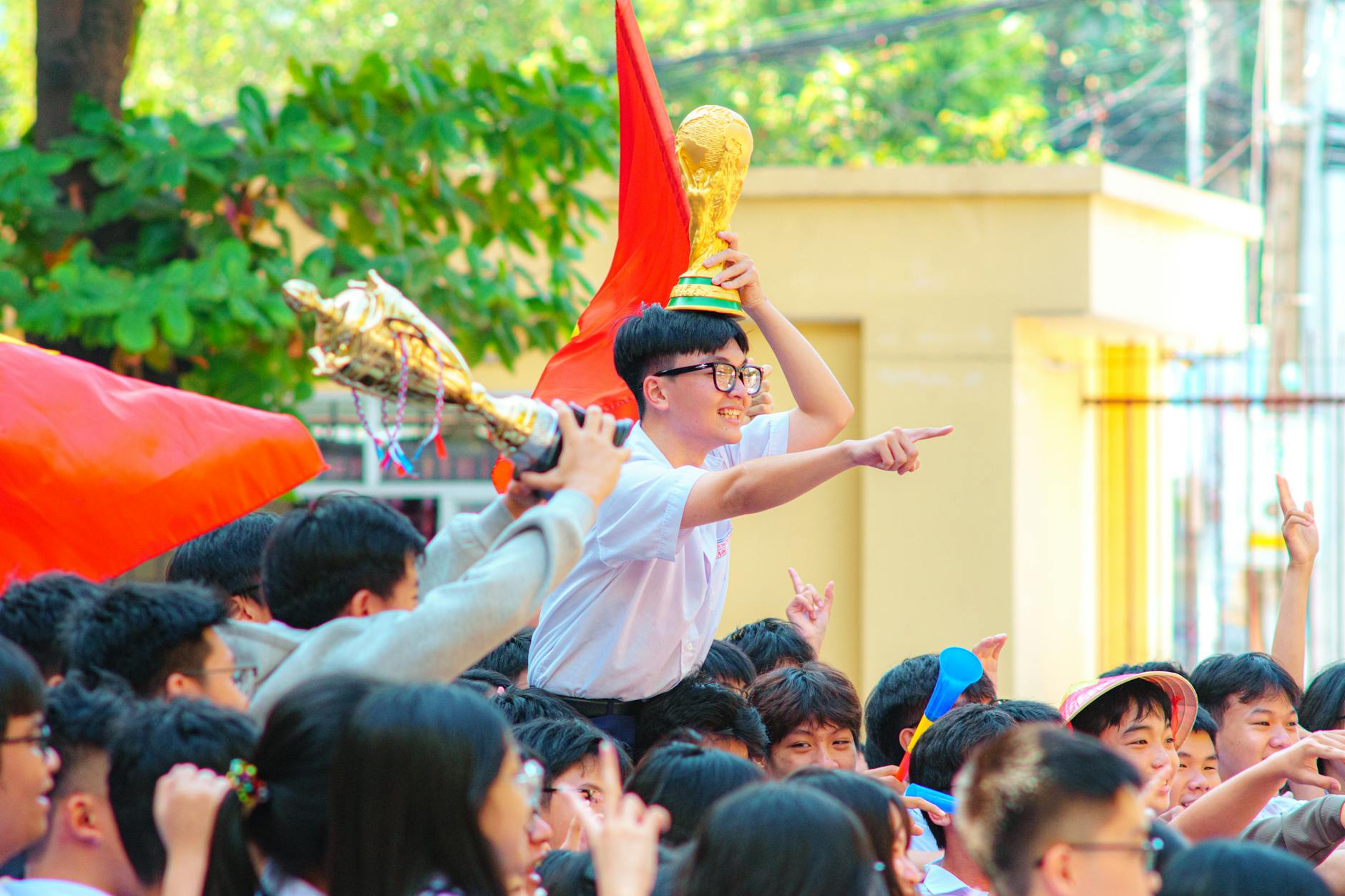 Hikâye: Kaybolan Kupa ve Geri Dönen Topluluk — Bir Lig'in Küçük Krizinin Büyük Bağlılık Yaratma Serüveni