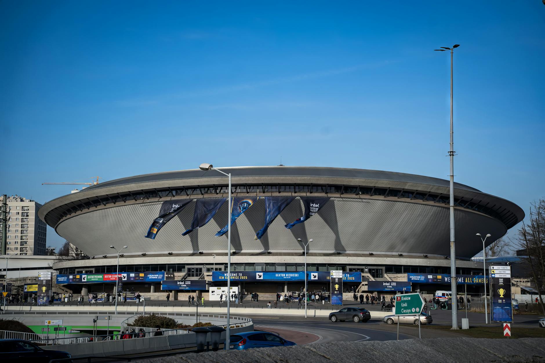 Molaların Gücü: 15.000 Turda Turnuva Aralarında Verim, Hata Oranı ve İzleyici Bağlılığı Analizi