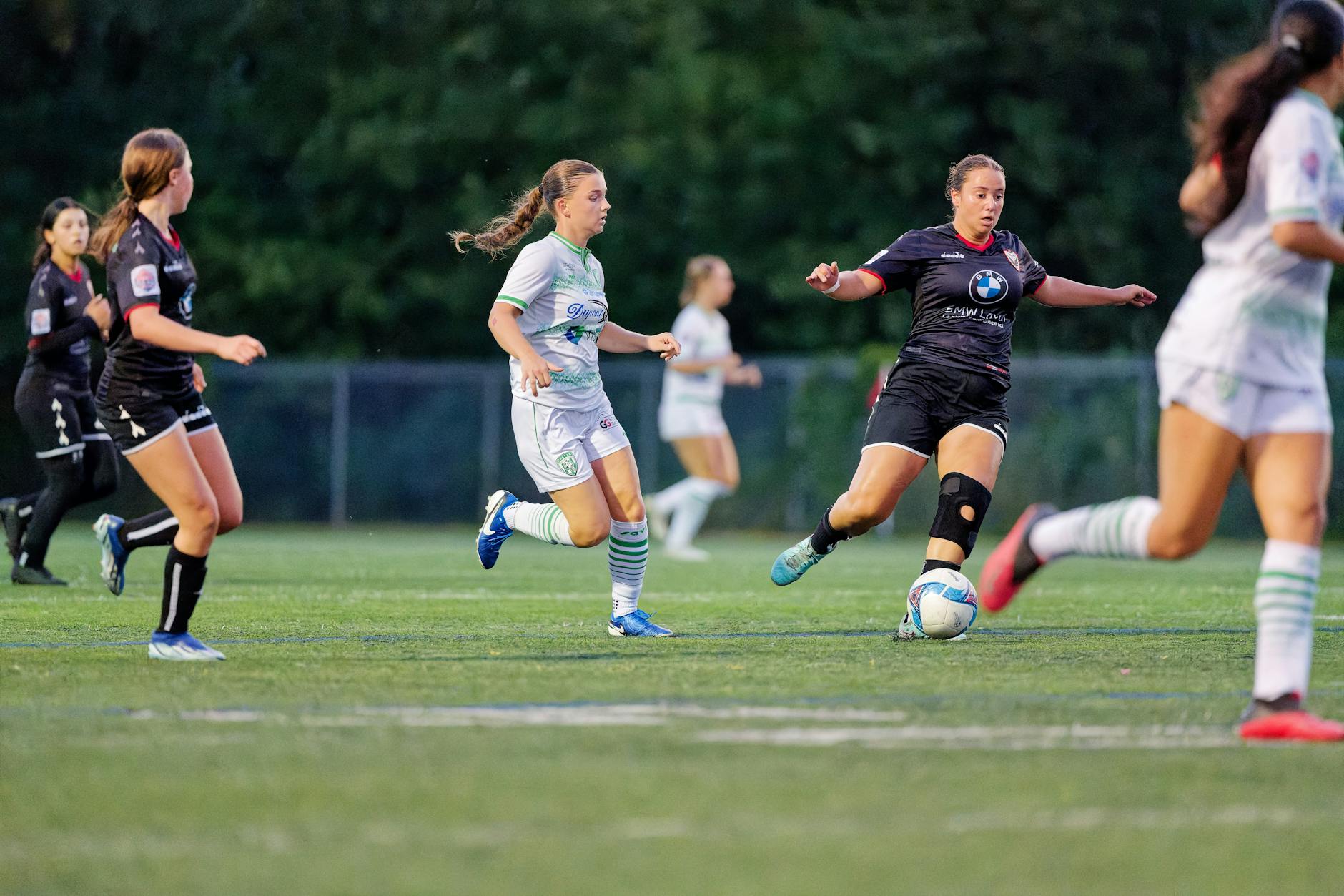 Kadın‑Sadece vs Karma Ligler: 5.000 Maçta Katılım, Büyüme ve ELO Eğilimleriyle Ne Fark Ediyoruz? (Analiz)